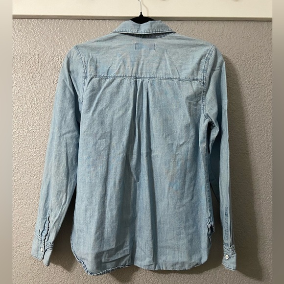 Old Navy chambray button down shirt - Picture 2 of 8